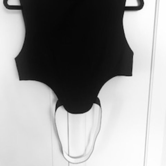 Barbara Bui Black Waist Strap Crop Top - Picture 7 of 8